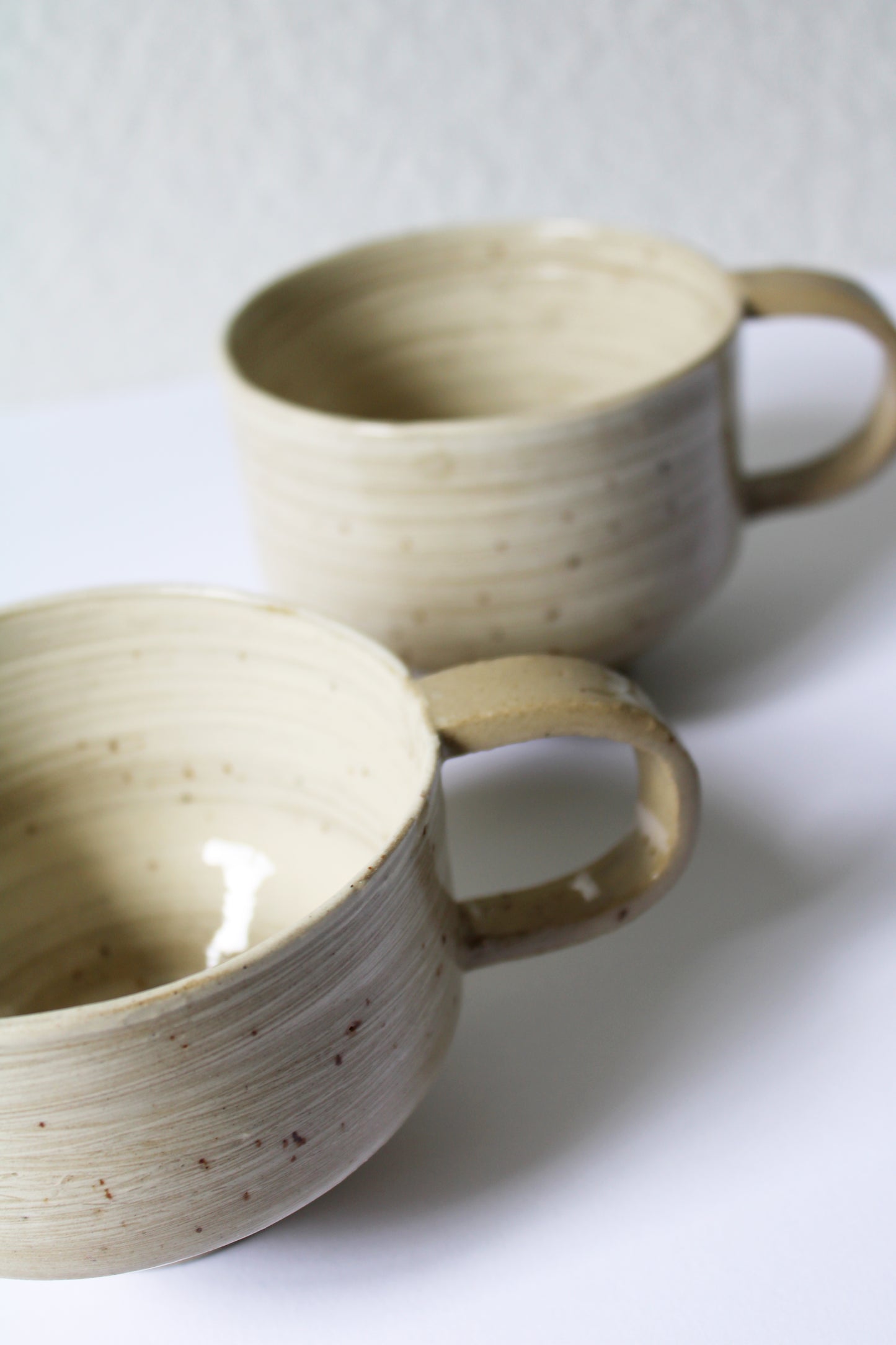 Straight Line Slip Striped Mug Set