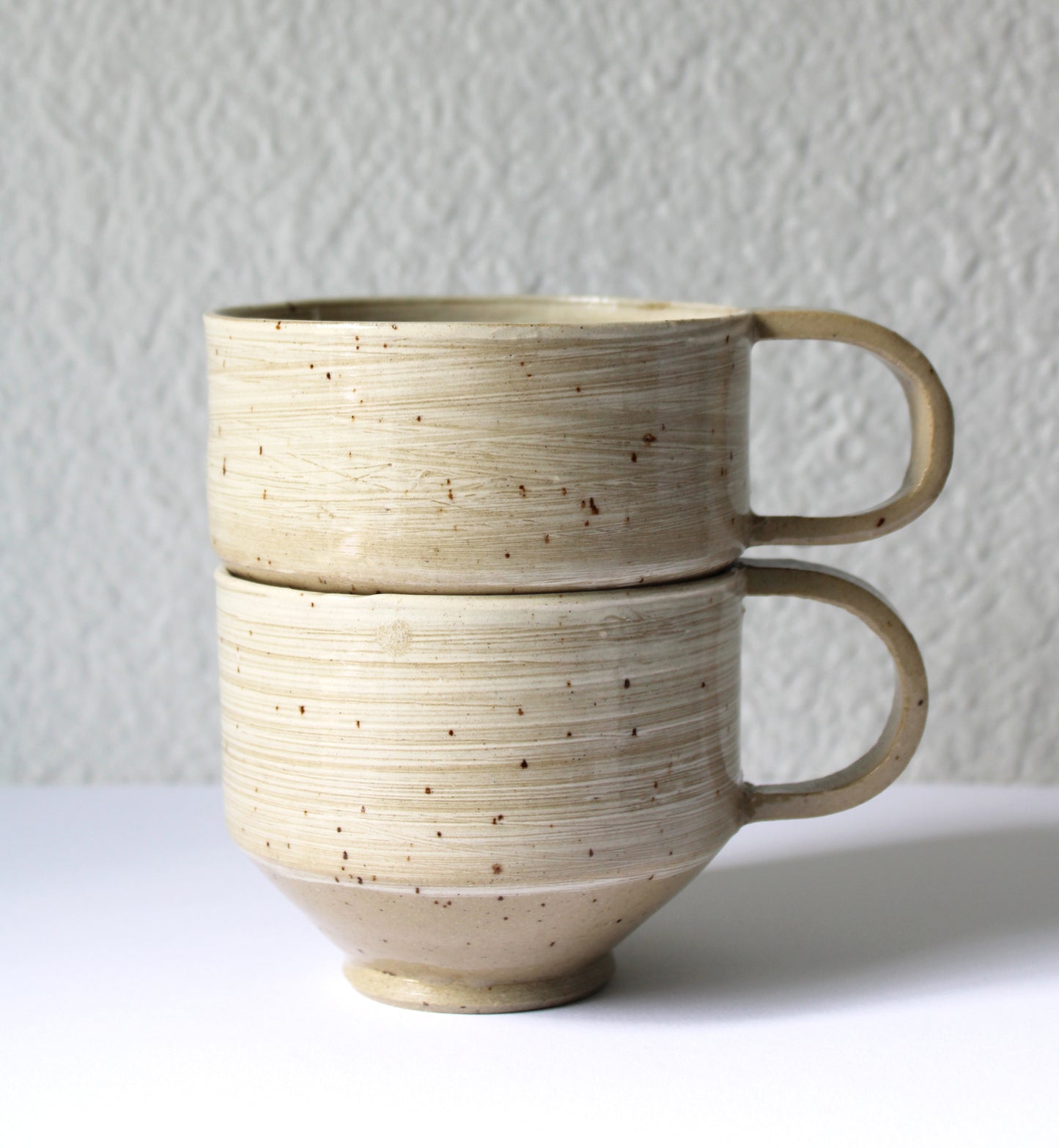Straight Line Slip Striped Mug Set