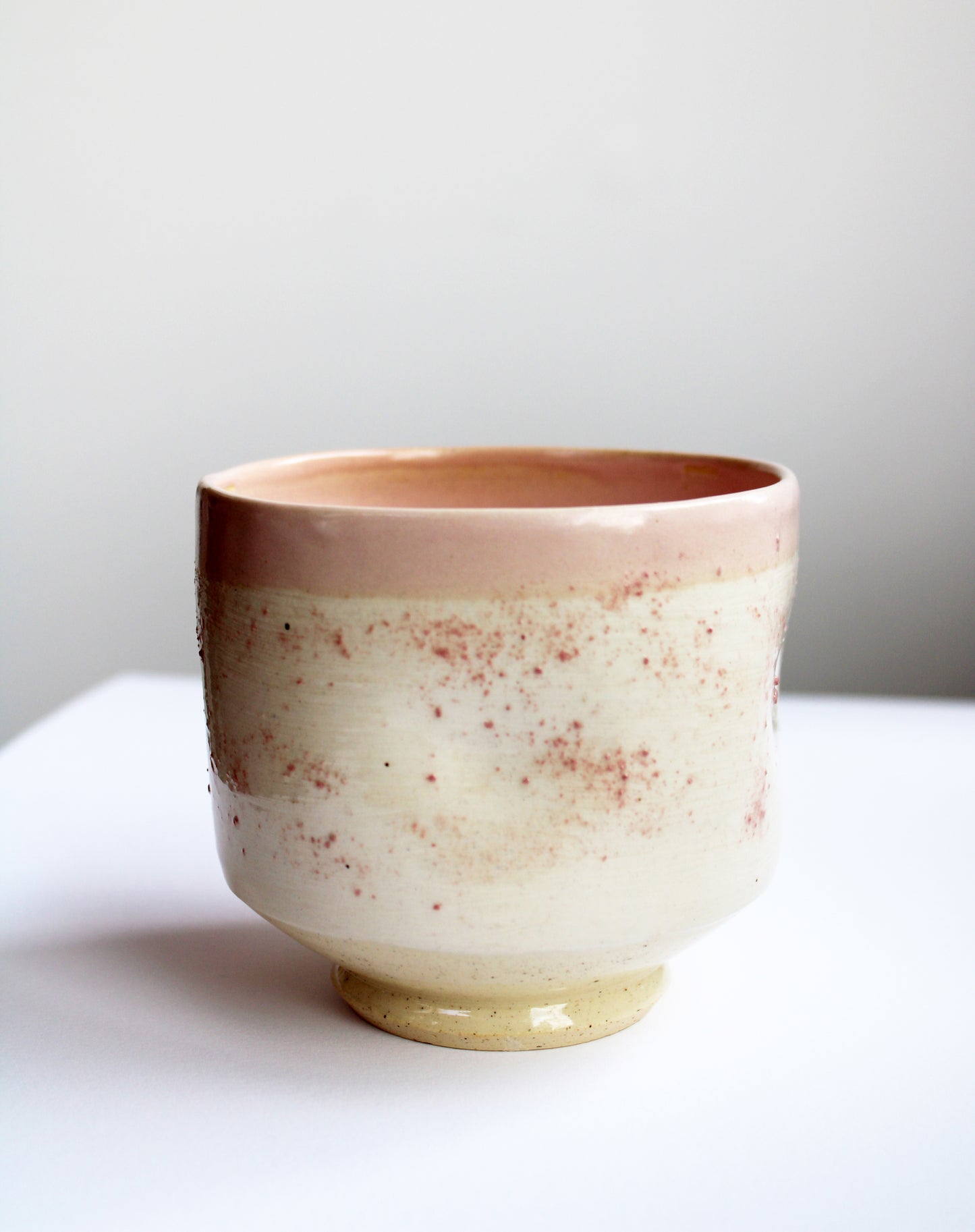 Dusted Thumb Cup Pink